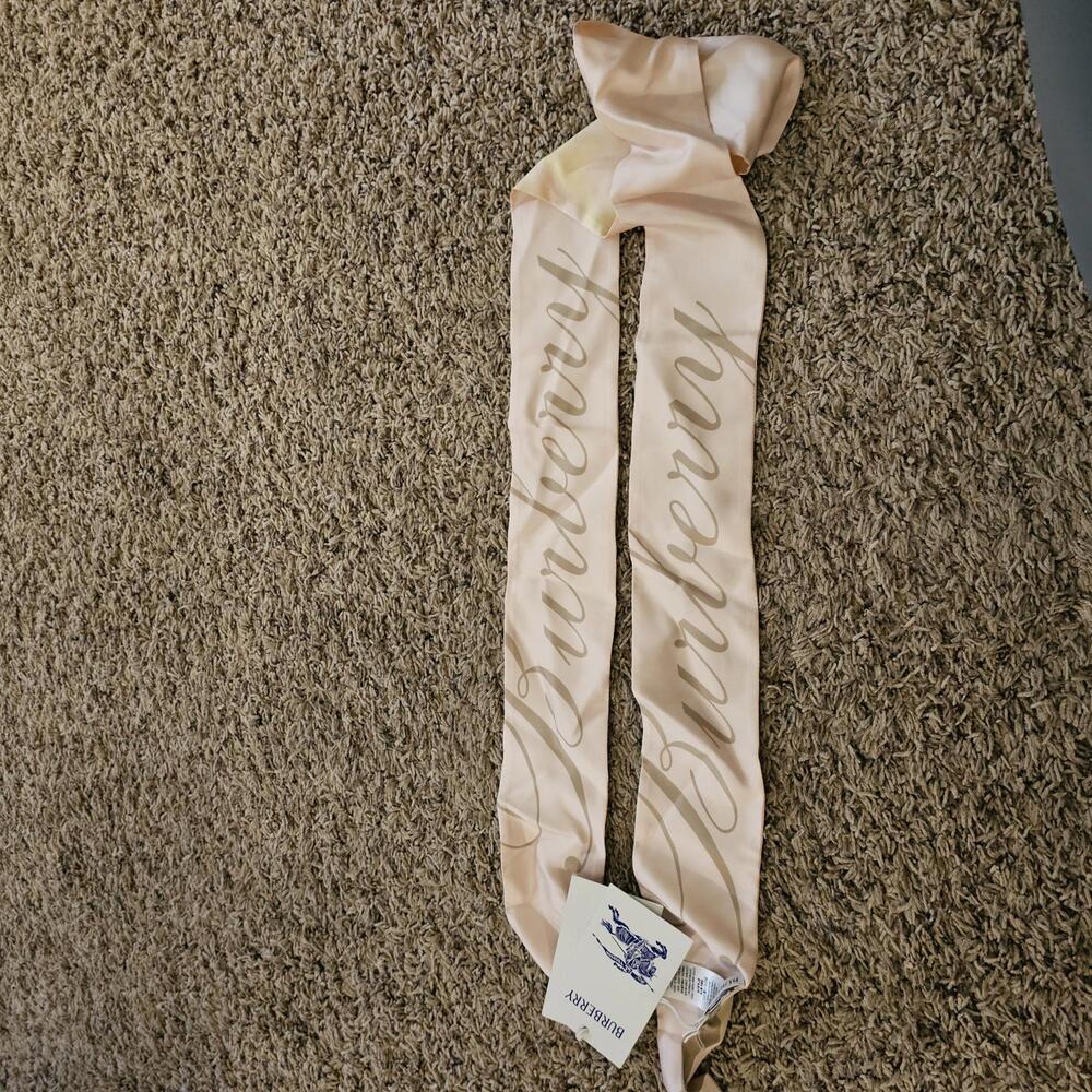 NWT Burberry Water Rose Silk Skinny Scarf